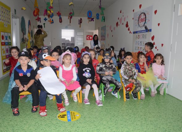 Kardelen Kolejli minikler süper kahraman oldu 5